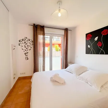 Deux Avec Vue Proche Du Centre Apartman *