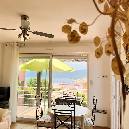 Deux Avec Vue Proche Du Centre Apartman